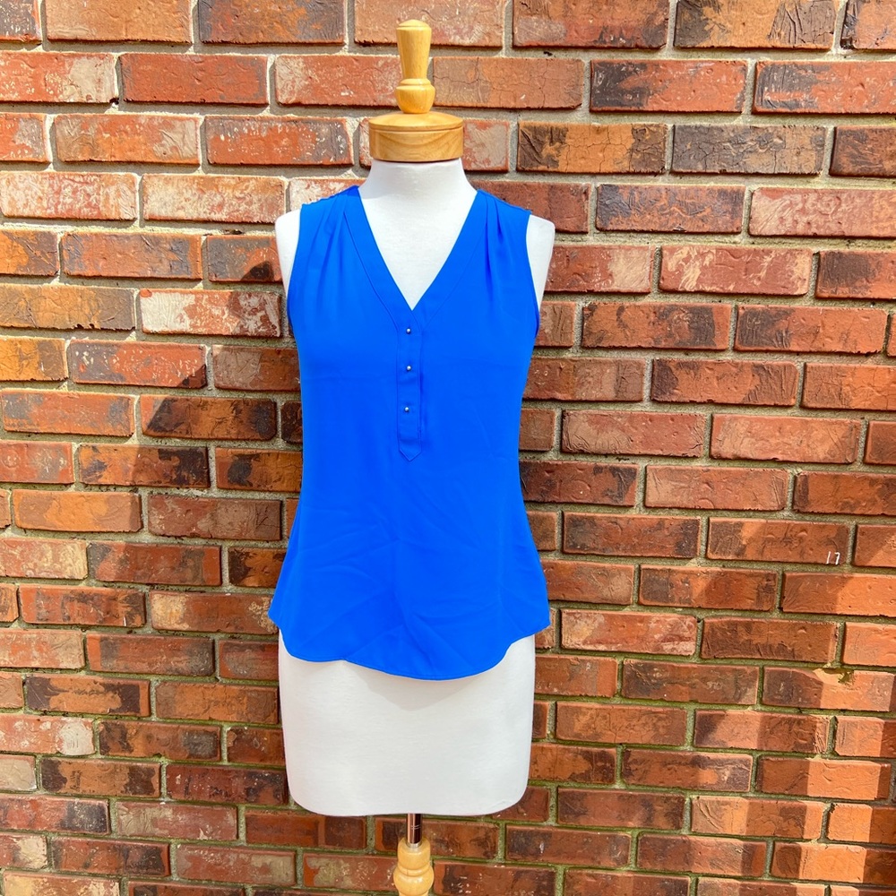 Blue tops